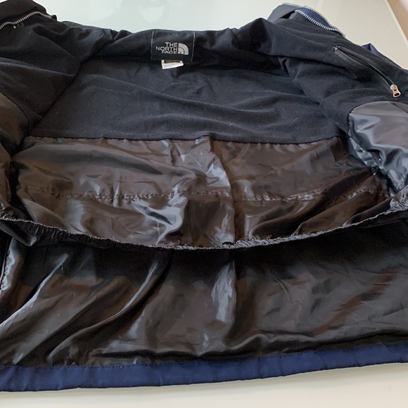 The North Face - Gore-Tex rain jacket. - Picture 8 of 9